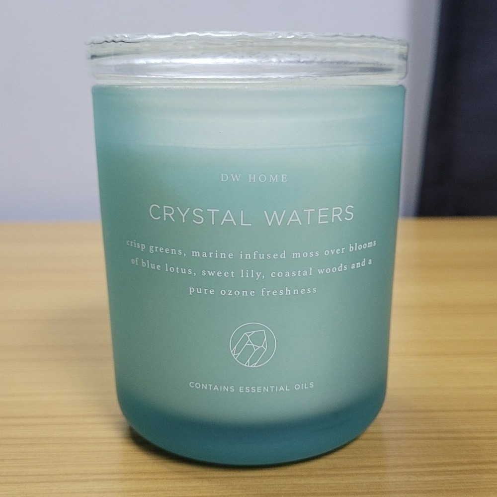 DW Home Crystal Waters Scented Candle 9.3oz New‎
